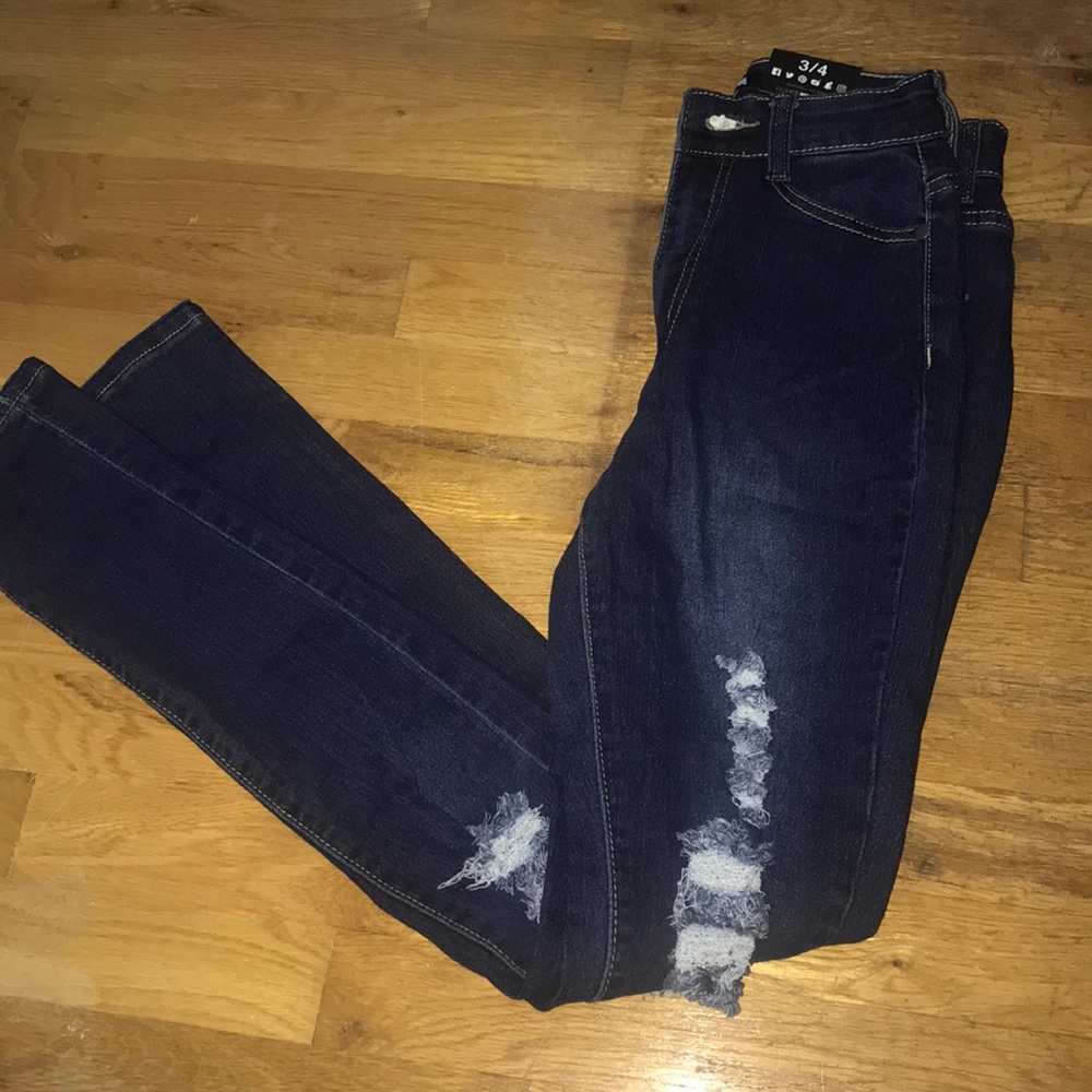 BRAND NEW FASHION NOVA JEANS size 3 or 4